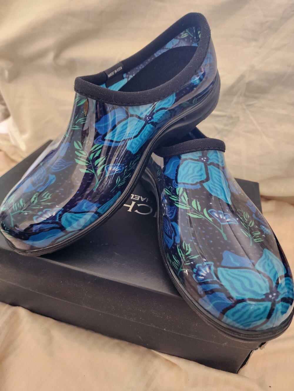 Sloggers Women's Blue Floral Waterproof Garden Clogs, Sz 9